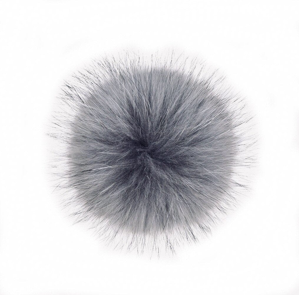 Add an fake fur extra pom