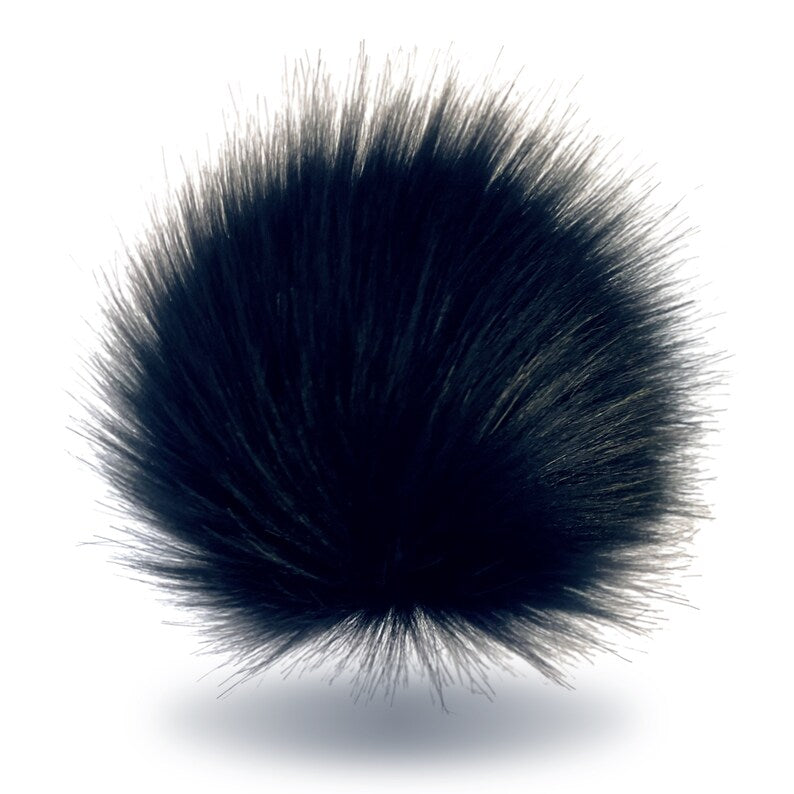 Add an fake fur extra pom